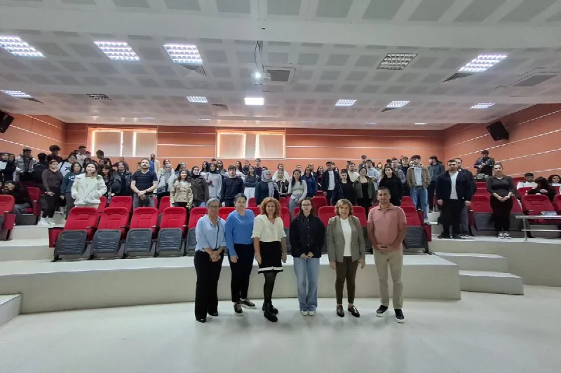 Muratlı MYO - GENÇ 2030 Yapay Zeka Farkındalık Eğitimi Düzenlendi
